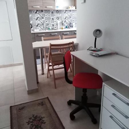 26 Prousis Apartment เอเธนส์ ภายนอก รูปภาพ
