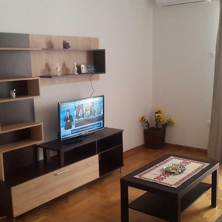 26 Prousis Apartment เอเธนส์ ภายนอก รูปภาพ