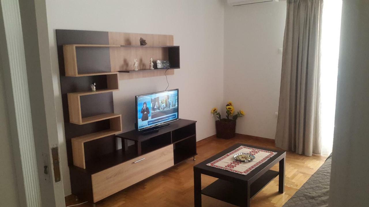 26 Prousis Apartment เอเธนส์ ภายนอก รูปภาพ