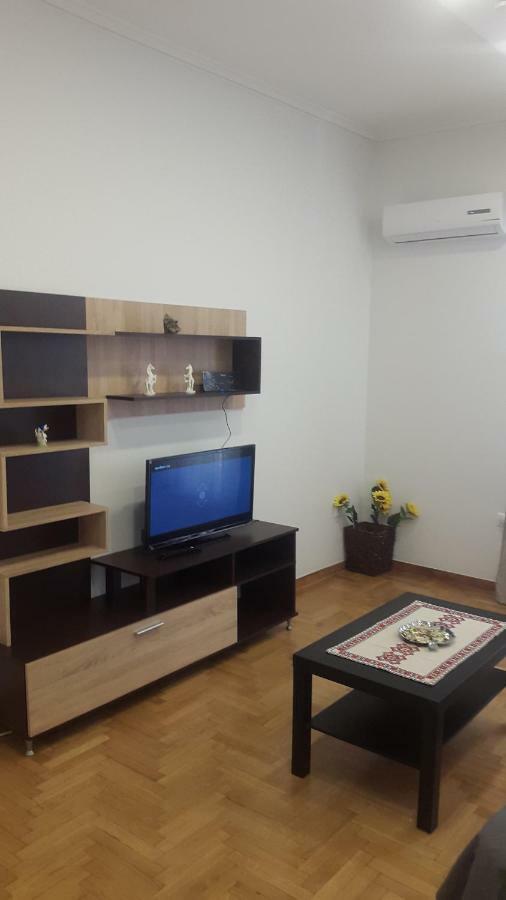 26 Prousis Apartment เอเธนส์ ภายนอก รูปภาพ